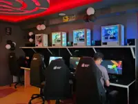 Gaming Zones, Cafés & Restaurants