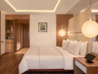 Hotel Rooms & Premium Guest Suites